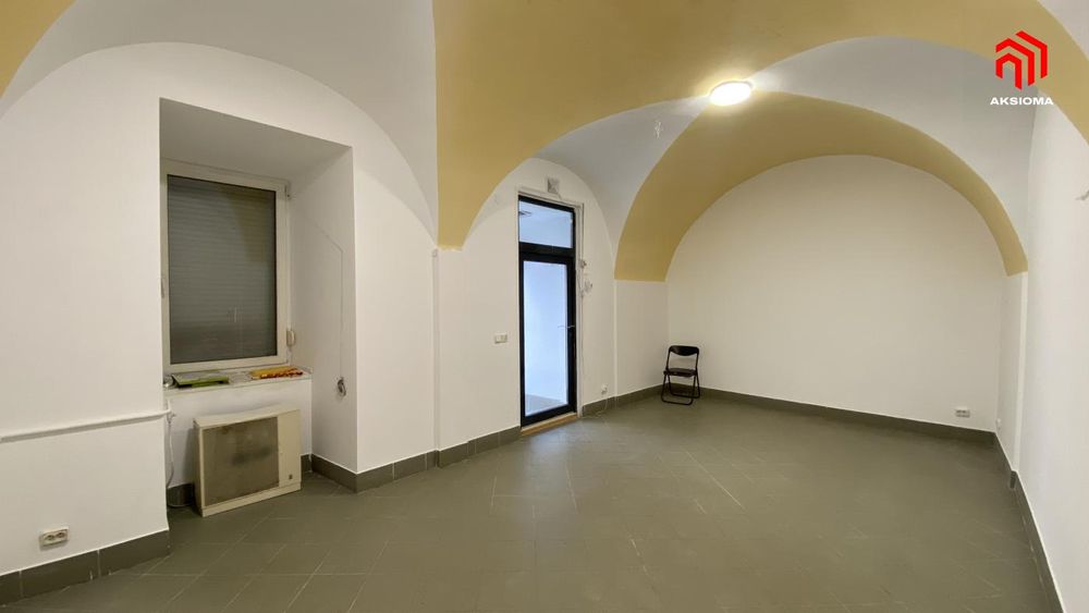 Оренда комерційного приміщення біля ратуші