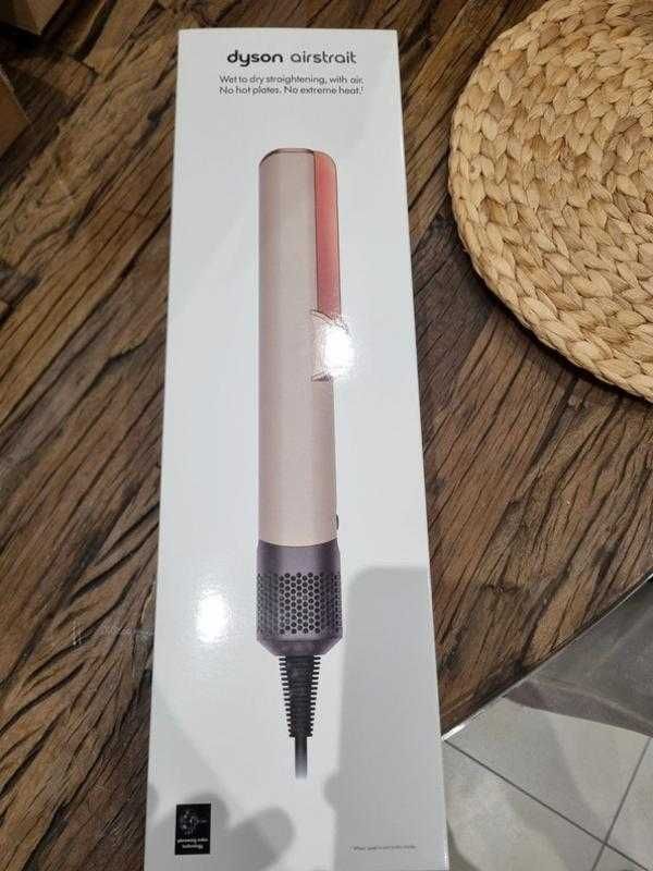 Nowa, nieużywanaprostownica do włosów dyson ht01