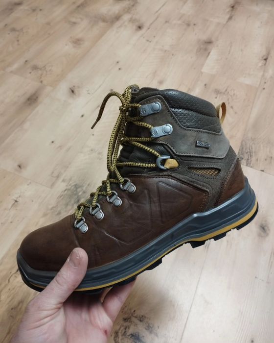 Трекінгові ботінки