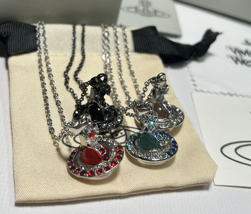 Підвіска Vivienne Westwood