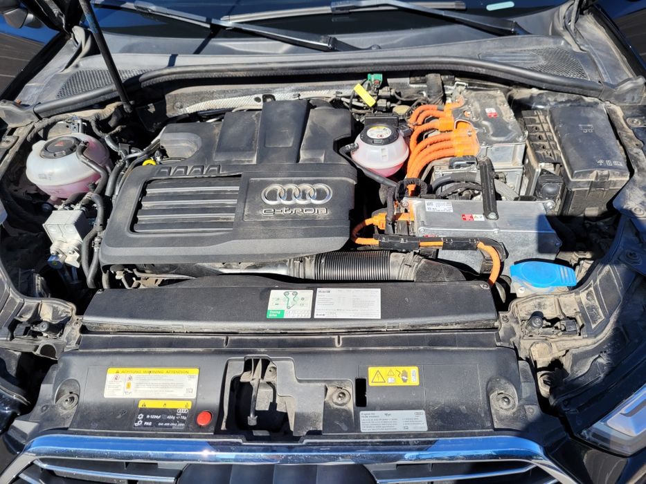 Audi A3 e-tron 2018 плагін гібрид