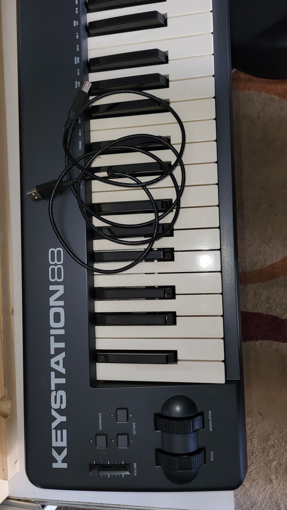 M Audio Keystation 88 Controlador MIDI Profissional de 88 Teclas