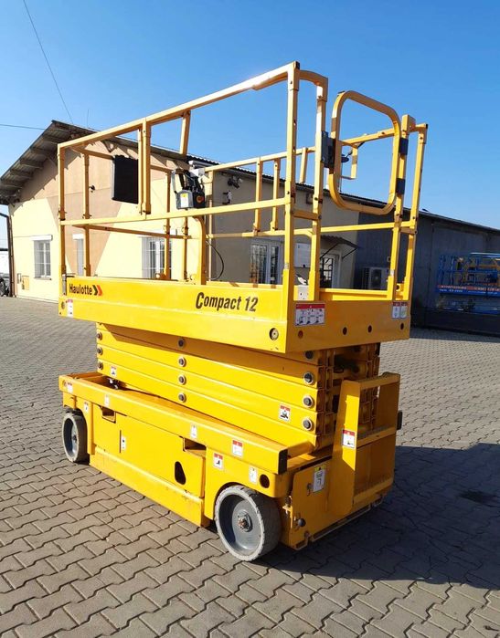Podnośnik Haulotte Compact 12 nożycowy elektryczny 12m, 2019