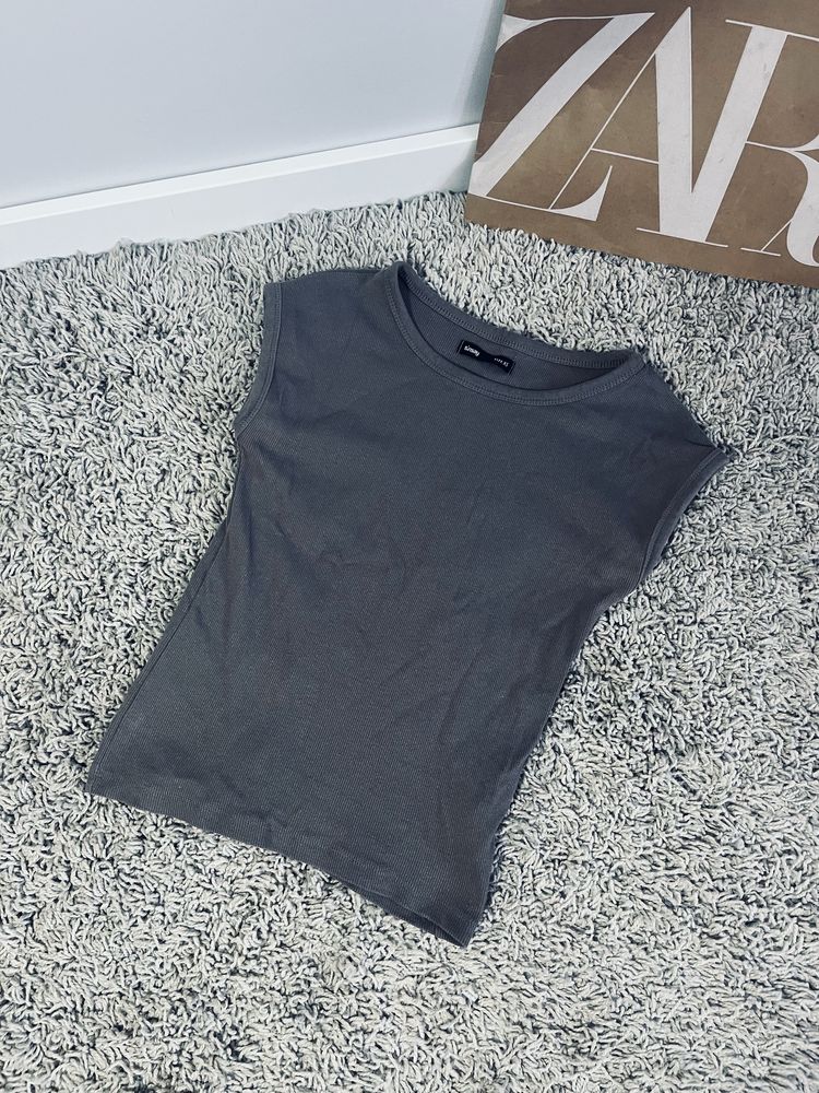 T-shirt brazowy damski w prazki rozm Xs sinsay etui