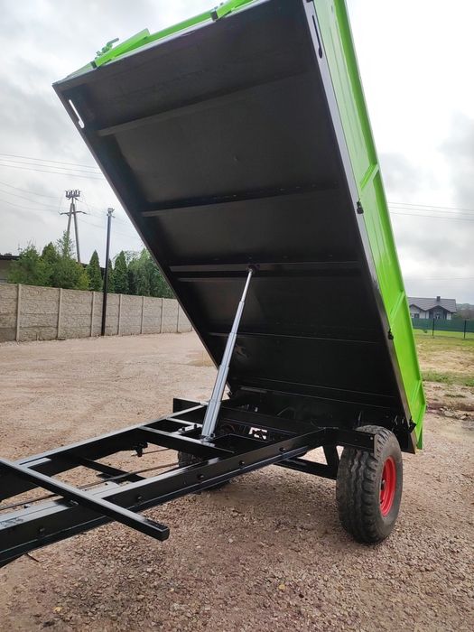 Przyczepa jednoosiowa wywrotka do tyłu