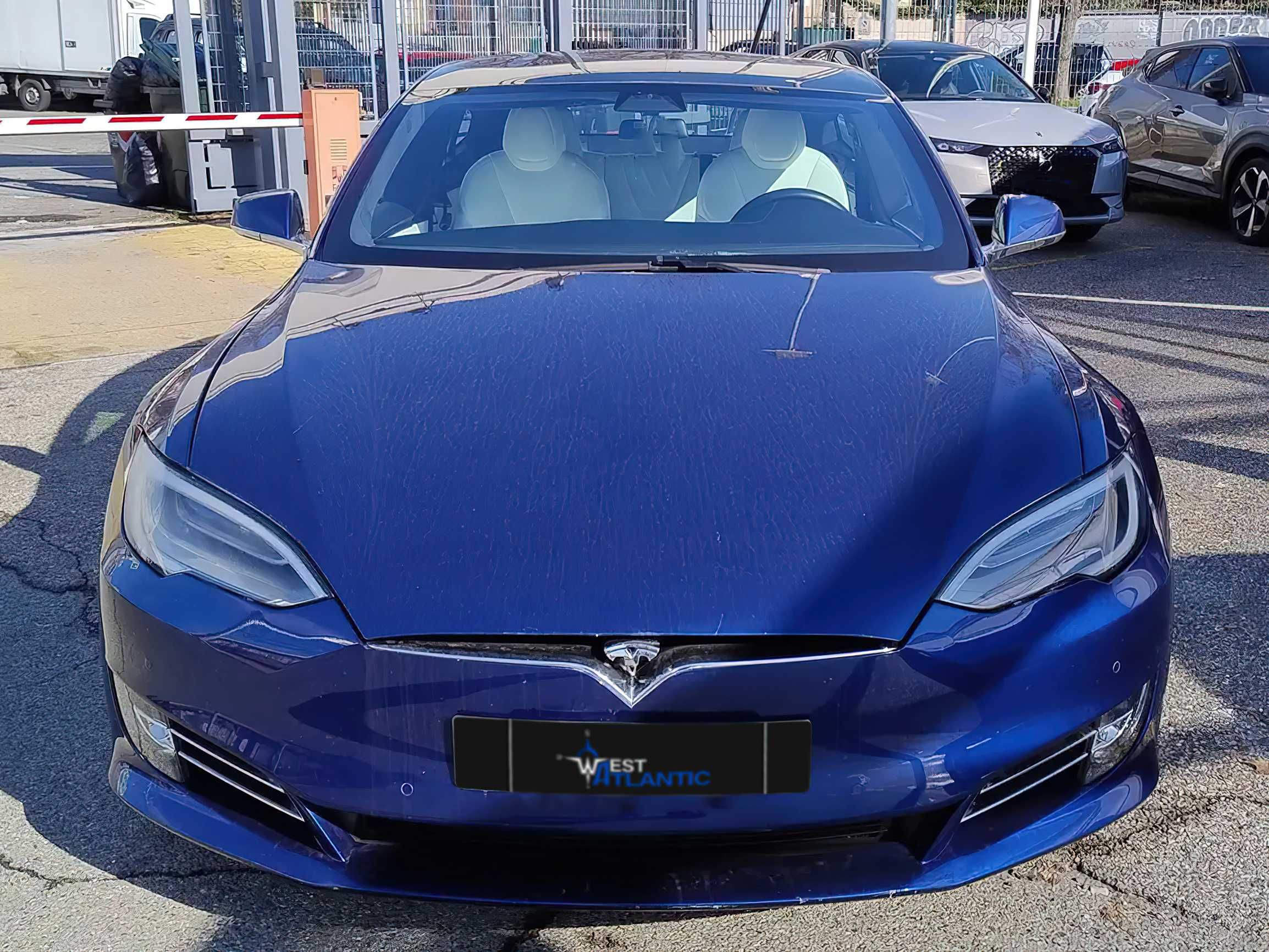 Tesla S 2020 Blue