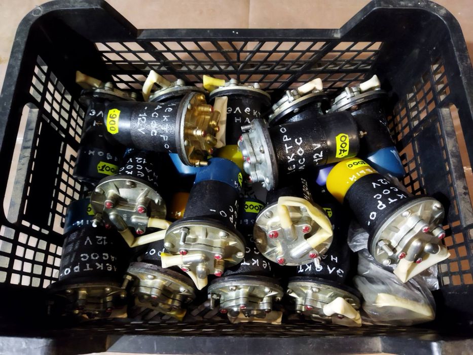 электронасос низкого давления, бензонасос 12 В.( печки ЗАЗ).