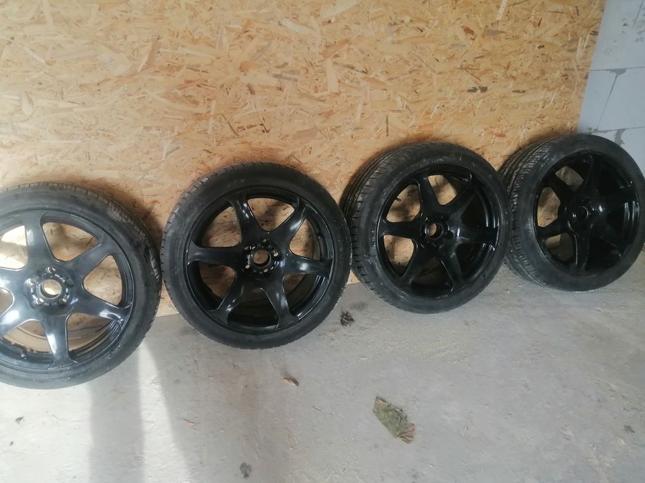 Продаю колісні диски r18 з літньою гумою для vag