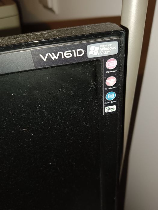 Monitor ASUS em estado novo