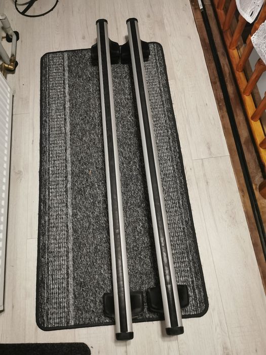 Bagażnik dachowy Thule 135 cm.