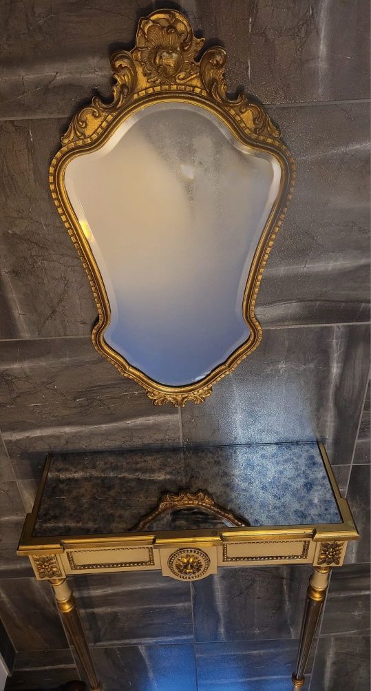 Piękna złota konsola barokowa