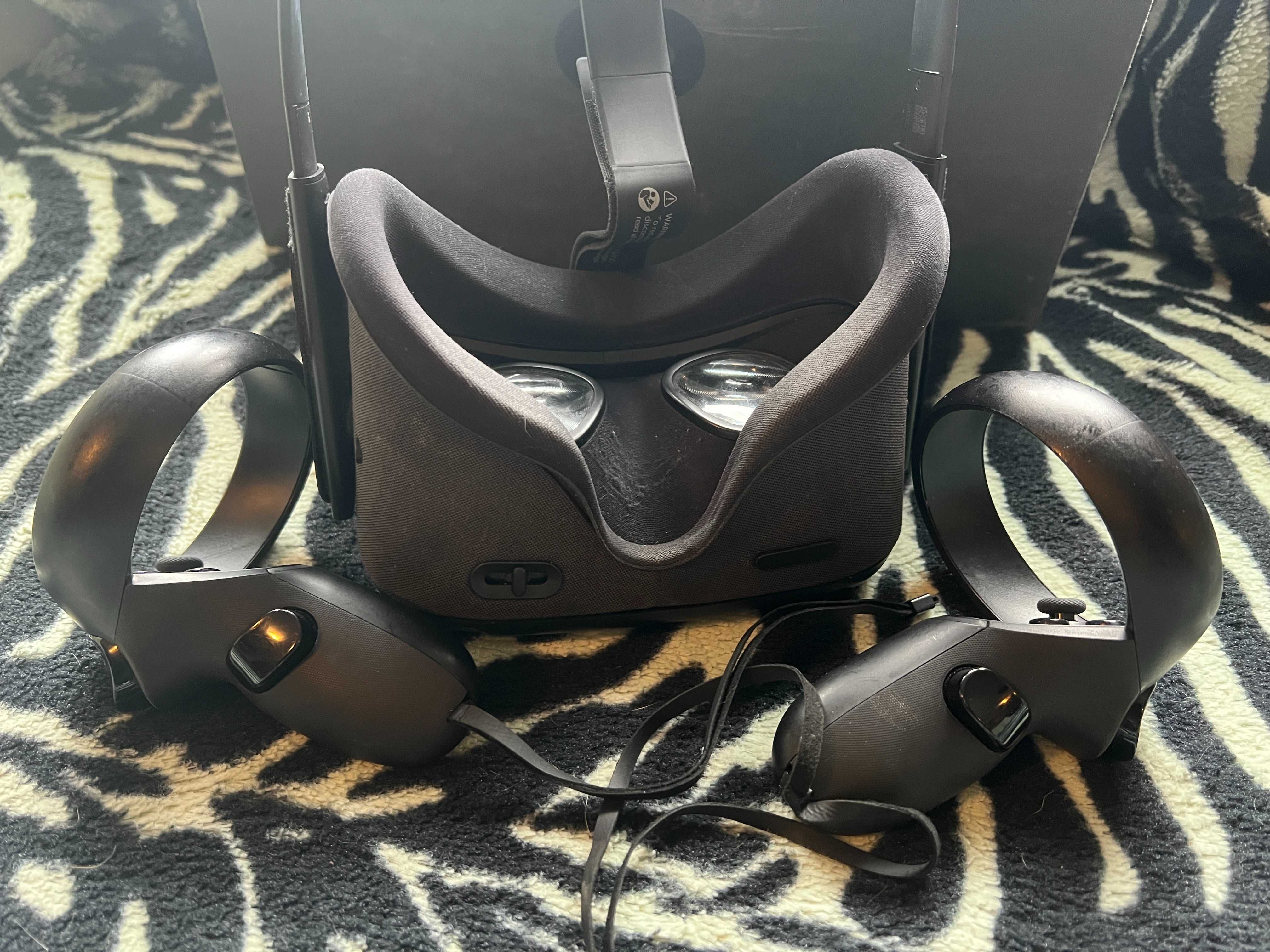 Gogle VR Oculus Meta Quest 1 + 2 kontrolery