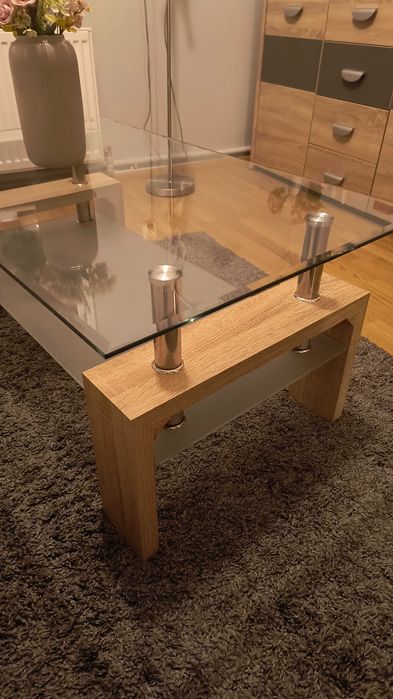 Stolik ze szklanym blatem