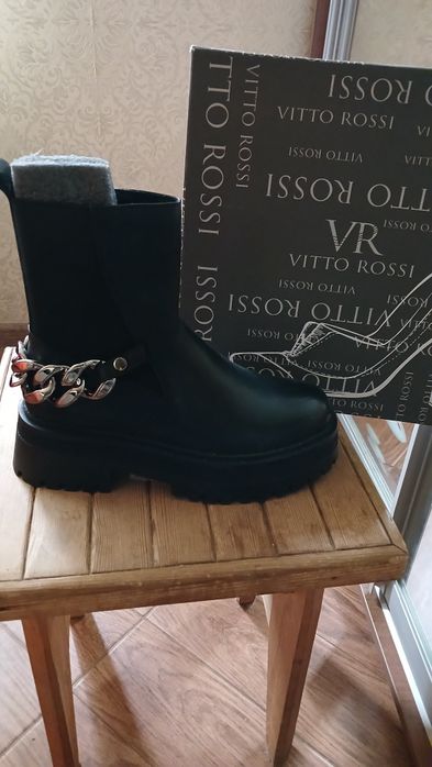 Ботинки VITTO ROSSI 38  размер