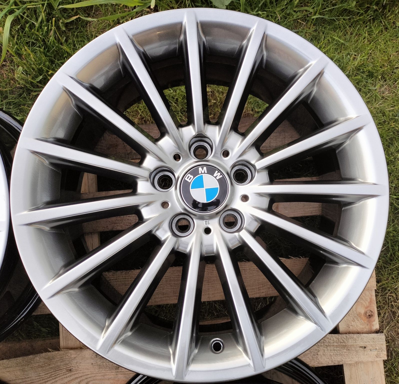 Felgi Oryginał Bmw E46 E90 F30 F31 F10 F11 E60 E61 8Jx18 ET30 5x120