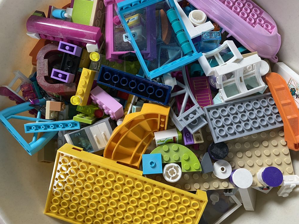 Lego mix 1 kg – różne (klocki, elementy konstrukcyjne, ludziki)