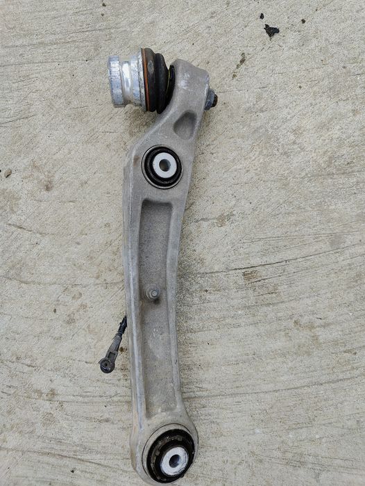 4M0407156E Audi q7 4М, Bentley bentayga,cayenne 9y рычаг правый прямой