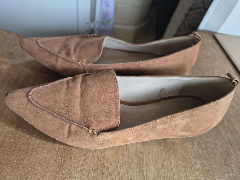 Sabrina/sapatilha usada