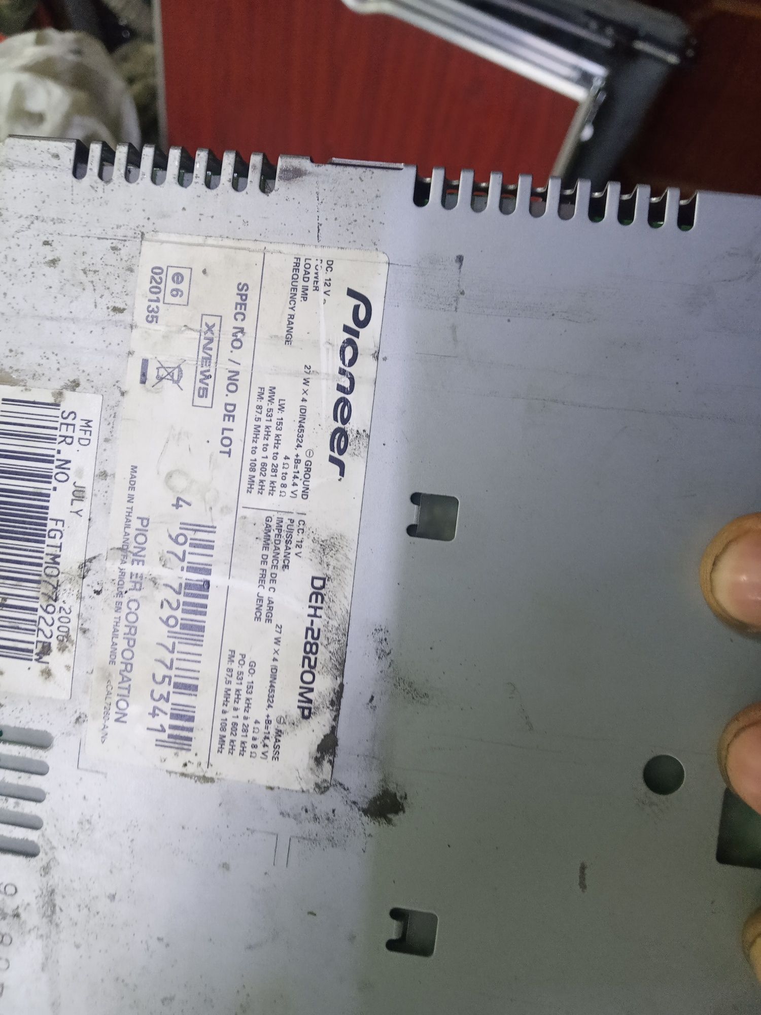 Sony CDX-GT29EE, Pioneer DEH-2820MP