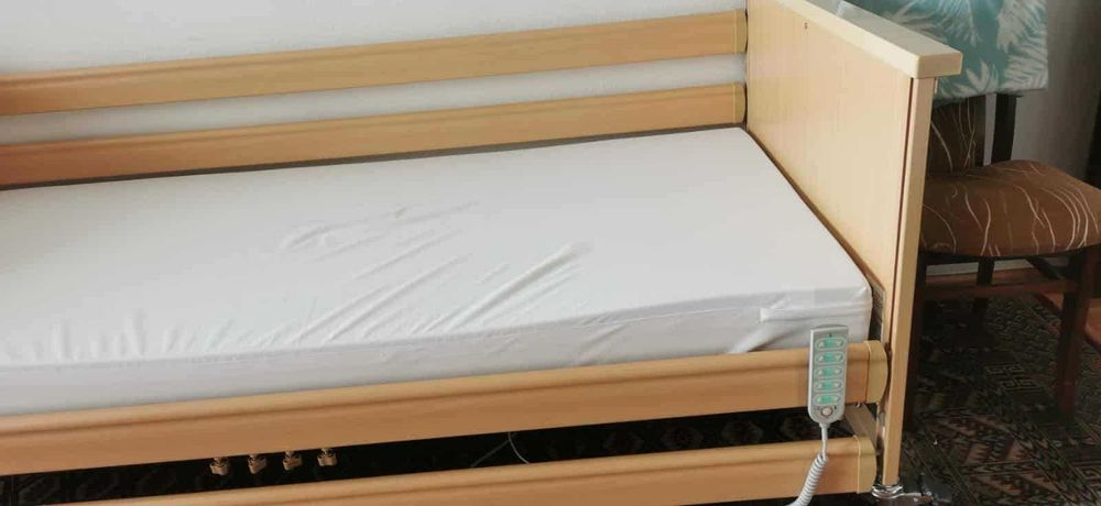 Łóżko rehabilitacyjne rehaFund nowe z pilotem plus materac