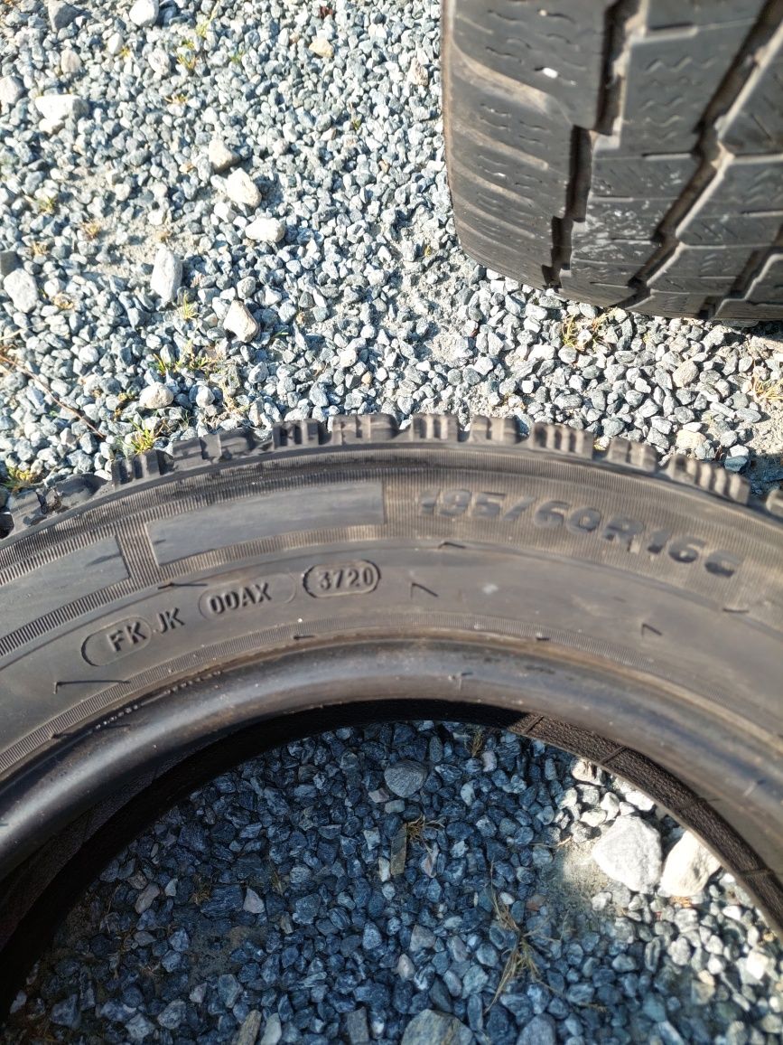 Opony wzmacniane 195 60 R 16C