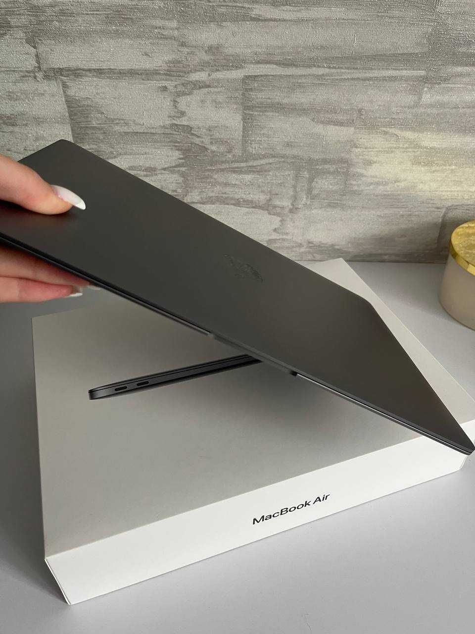 Ноутбук Apple New MacBook Air M1 13.3'' 256Gb MGN63 Space Grey 2020