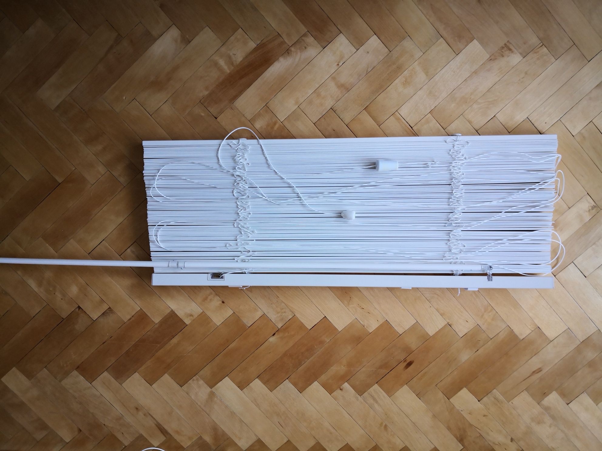 Żaluzje drewniane białe 80 cm x 250 cm x 27 mm