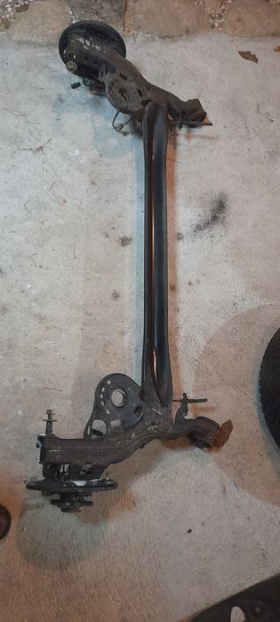 Suzuki swift Mk 7  na części katalizator dzwi belka tyl