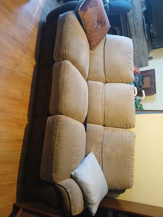 2 sofas 1de 3lugares e 1de 2lugares
