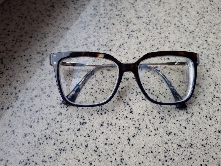 Okulary , oprawki do okularów.  Stan bardzo dobry 3 sztuki.