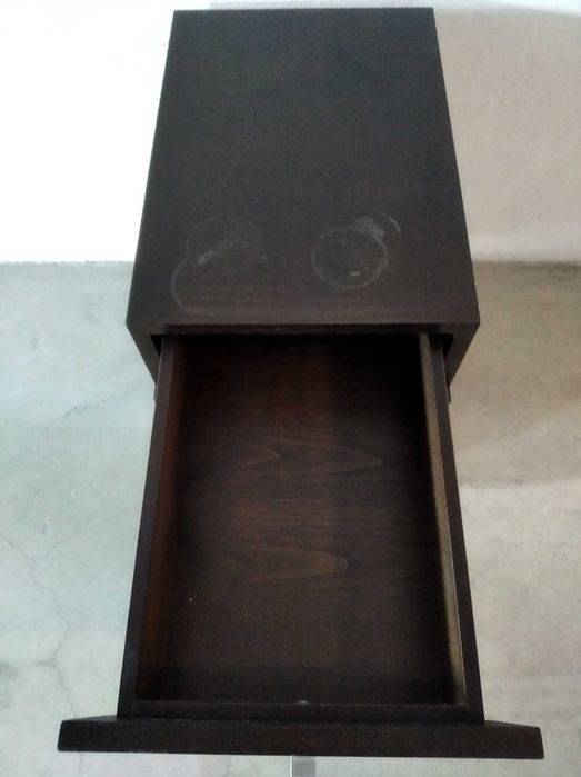 Bloco de 4 gavetas em madeira com rodas