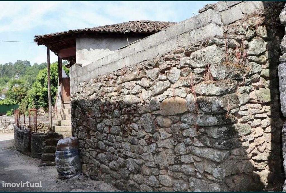 Casa antiga para recuperar