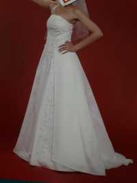Suknia ślubna na 175cm,biała, tren, piękny haft.