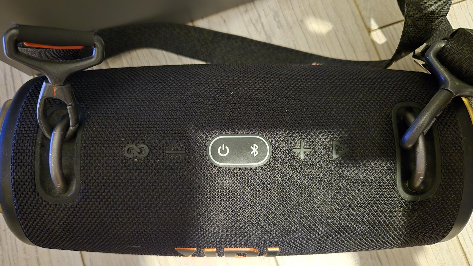 JBL Xtreme 3 z ładowarka