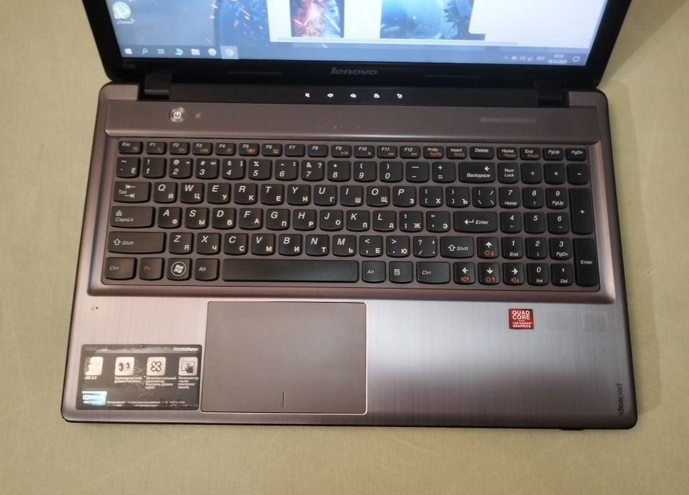 Lenovo_4 ядра/SSD 240/ram 8/две видеокарты/батарея  2ч