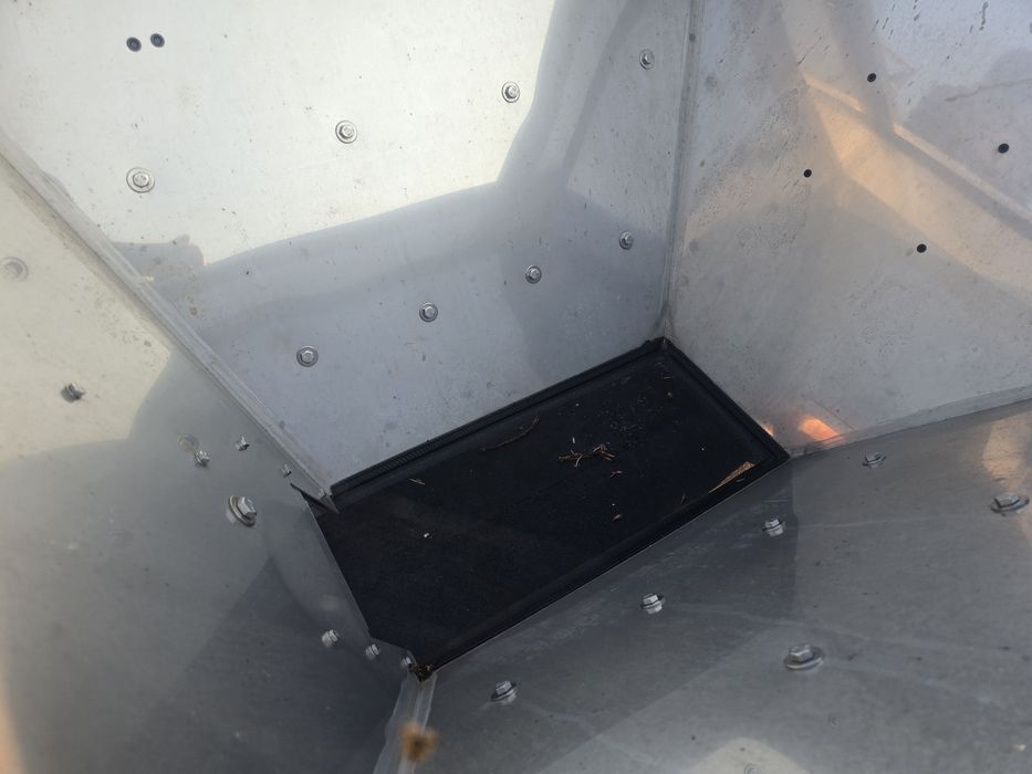 Posysptarki piasku i soli z podajnikiem taśmowym Kwasówka