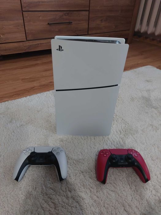 Playstation 5 Slim + 2 pady