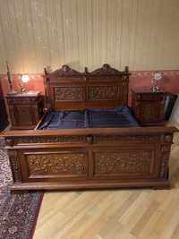 Старинная спальня  кровать трюмо шкаф комод прикроватные тумбочки