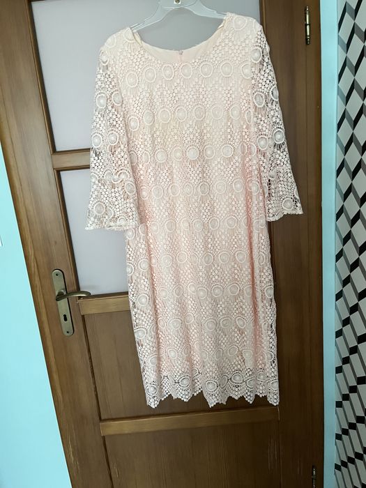 Sukienka ażurowa