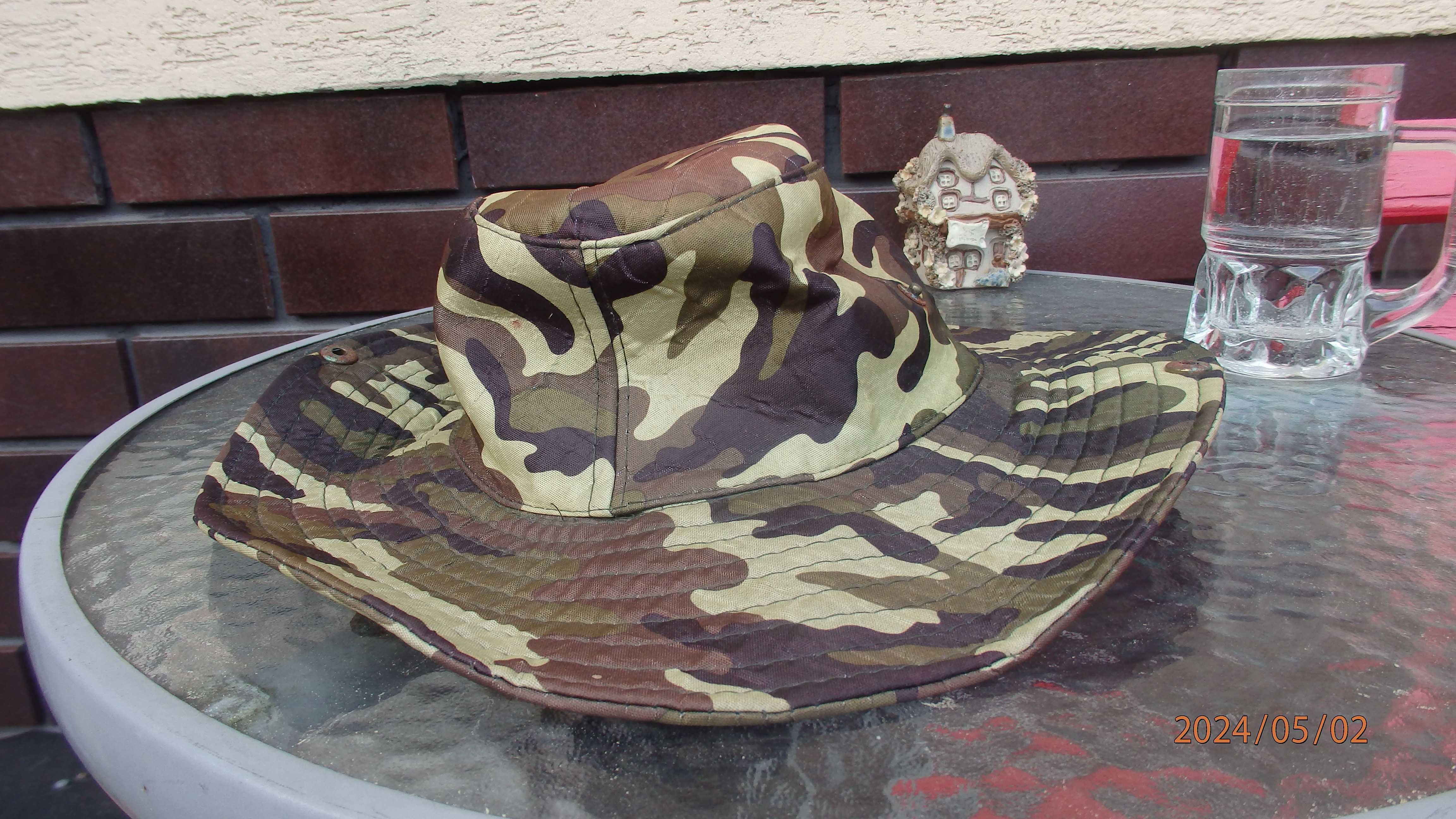 Kapelusz wędkarski typu "moro".