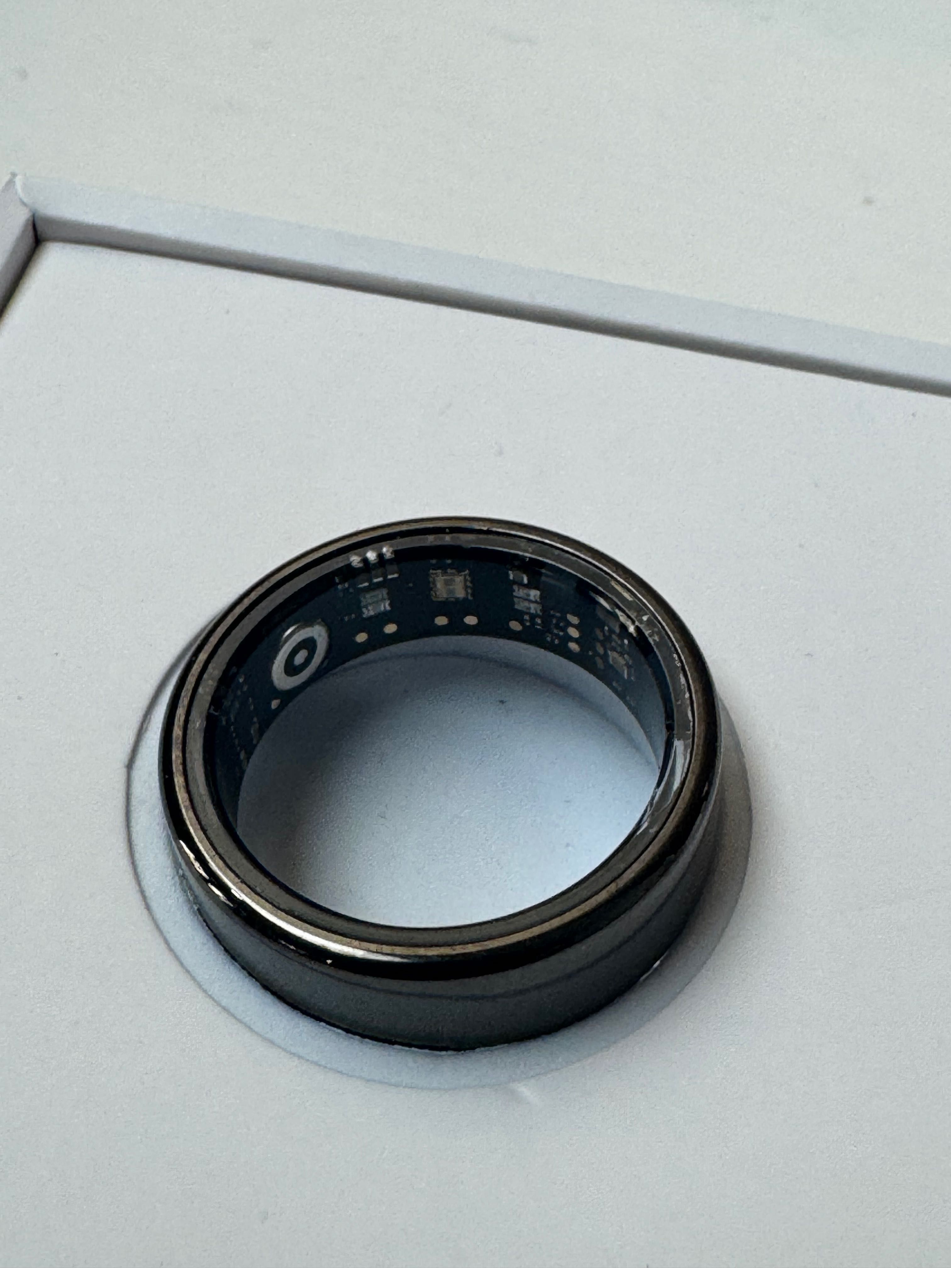 Smart ring obraczka mierząca tetno