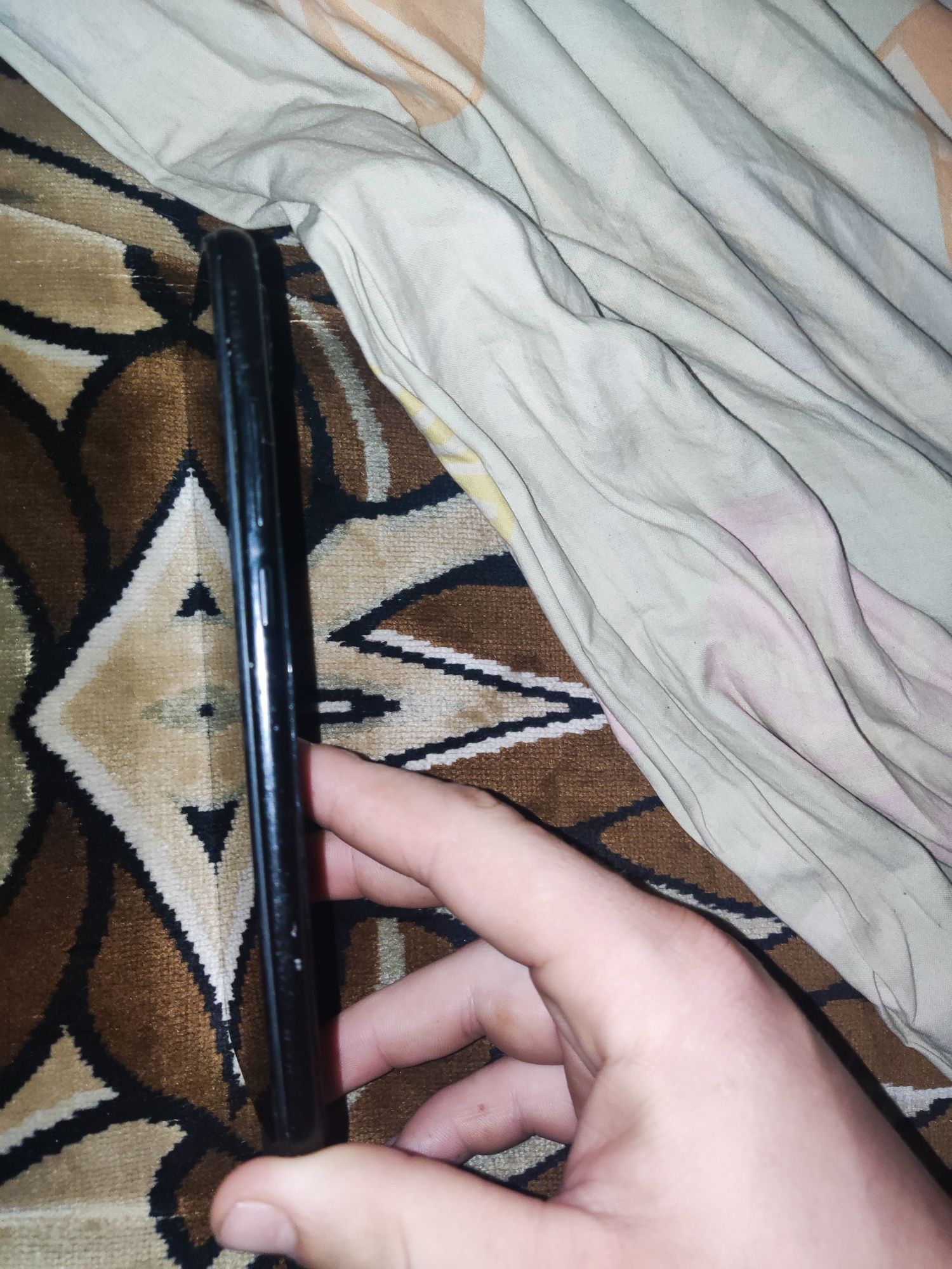 Продам Redmi note 7