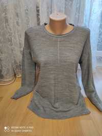 Продам вязанный женский свитер