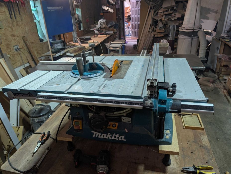 Циркулярна пила Makita MLT100N