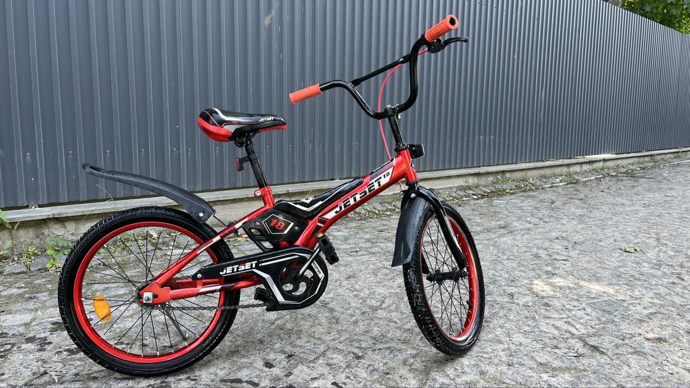 Продам велосипед  дитячий. Шини 18х2.125