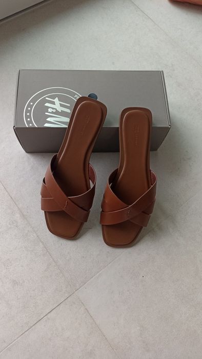 Klapki skórzane. h i m 42