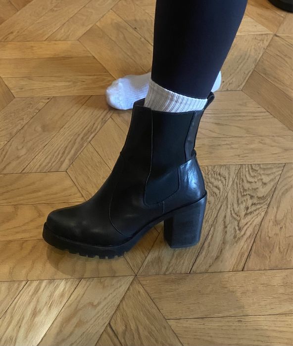 Зимове та осіннє взуття 39-40 розмір