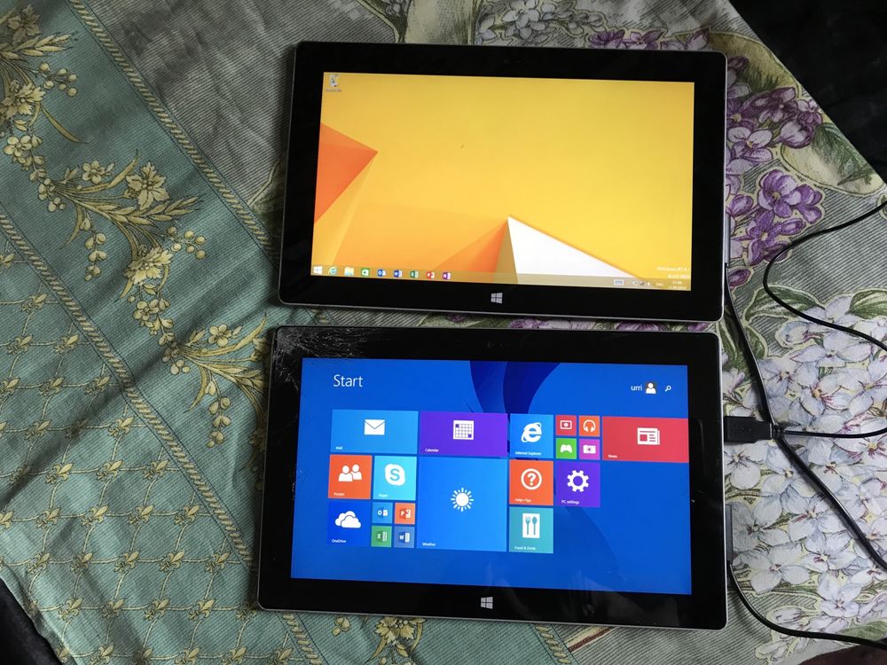 Ультрабуки Microsoft Surface RT2. Цена за 2 штуки.