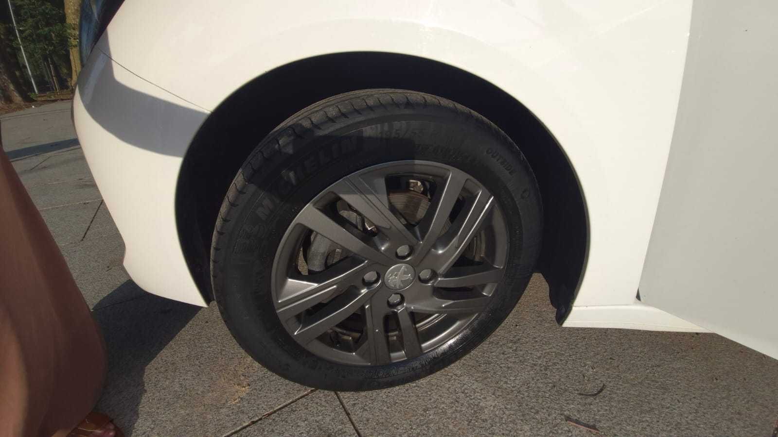Carro extremamente confortável, seguro e com design moderno