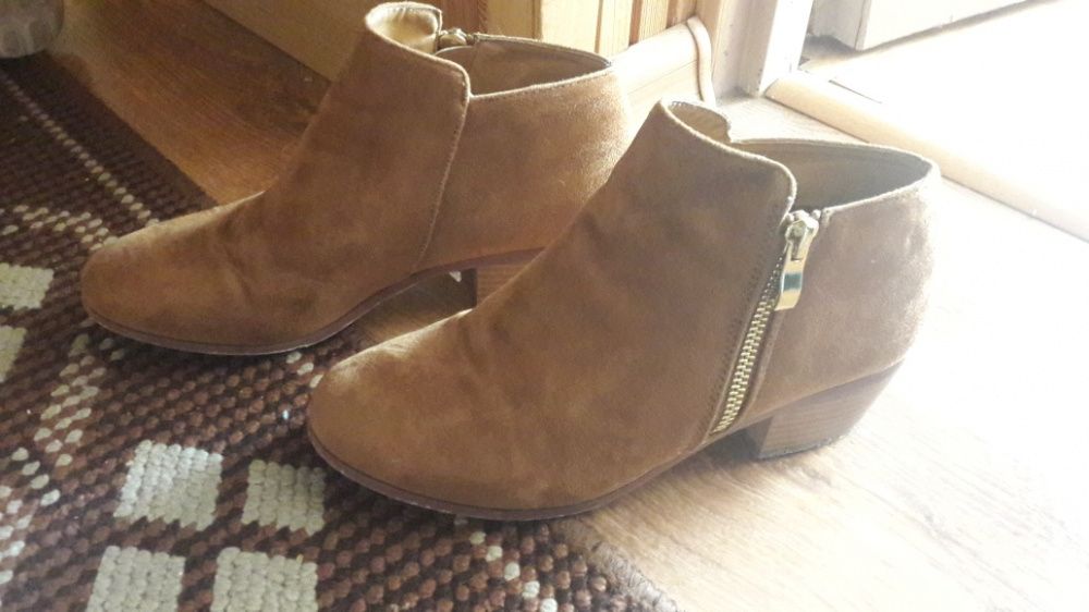 Buty botki sztyblety brązowe suwaki obcas